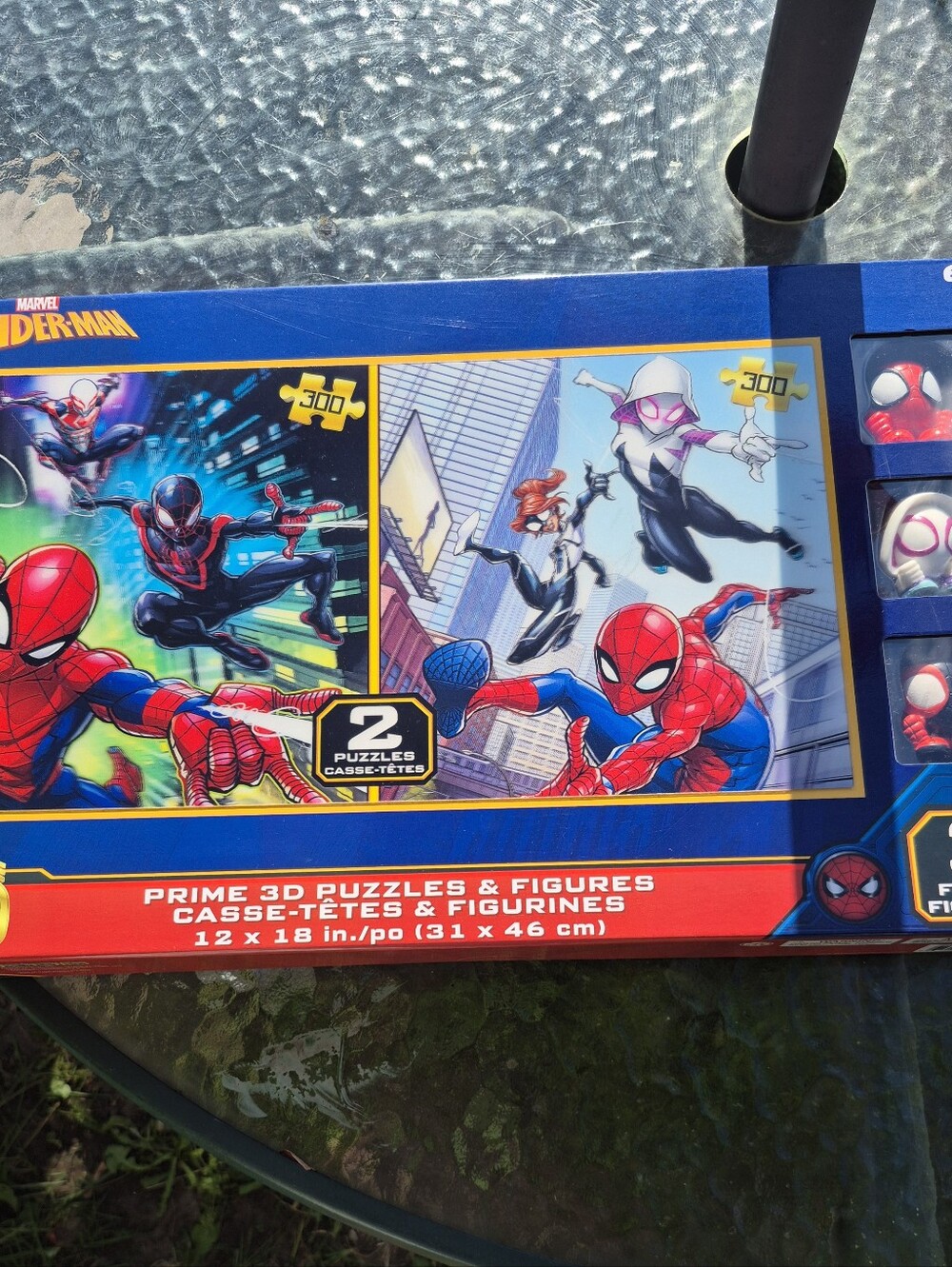Marvel Spider-Man 2-Pack Puzzle & Figures - Red, Blue, White, Black